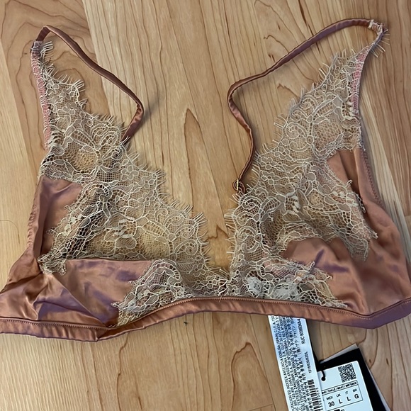 😵2 FOR 25$🥰 NWT Silk Lace Brallette , Size L - Picture 2 of 5